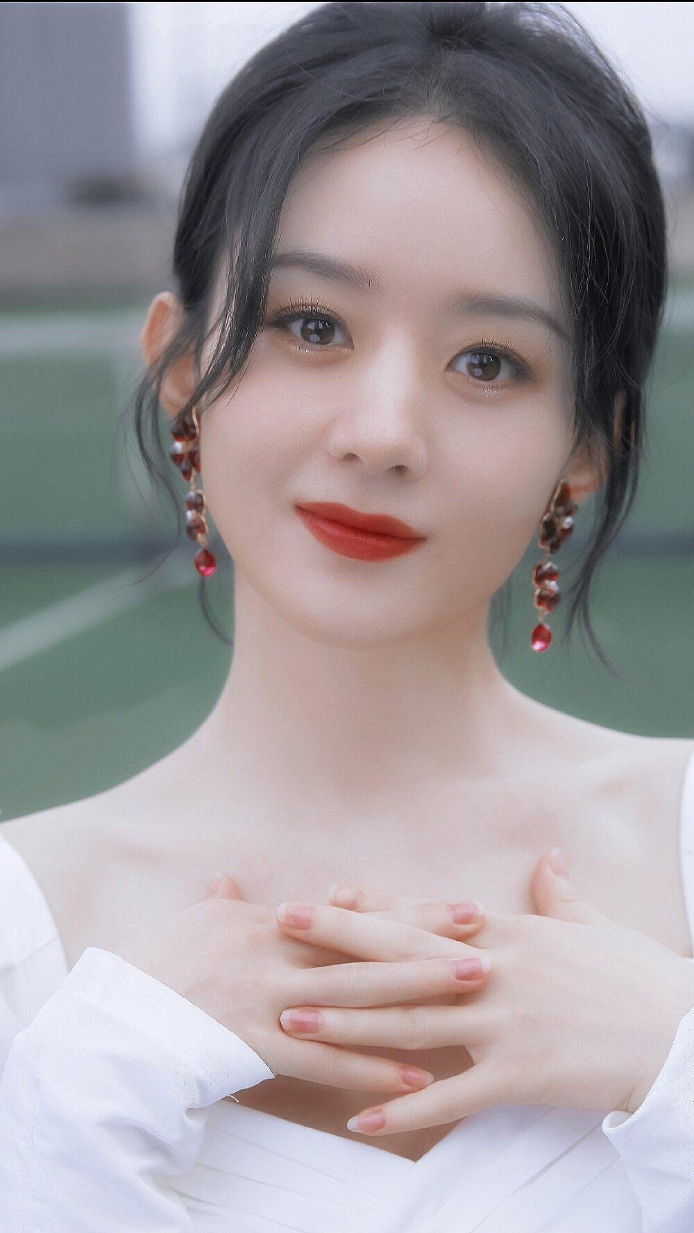 赵丽颖70封面大片