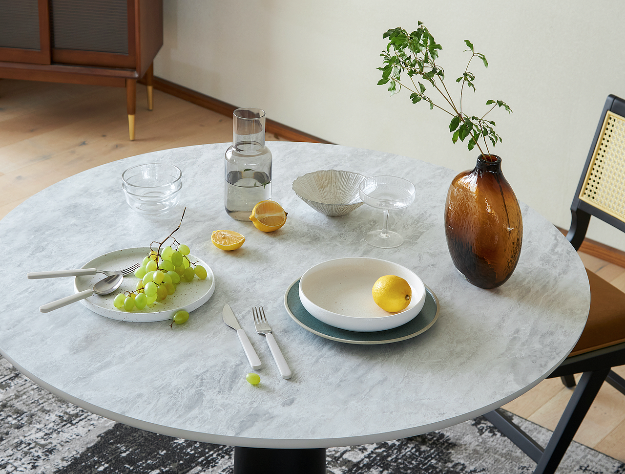 家具摄影 x 宜氧——墨白圆桌（图ZMjcyMjM0MzIw） - 产品摄影 - 站酷设计师HaaaaaaY原创素材 - 站酷ZCOOL