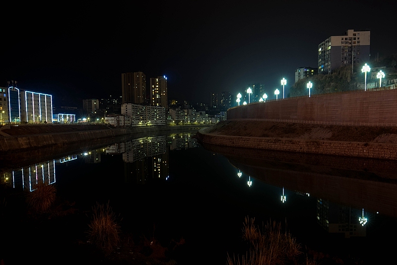 四川巴中市通江县夜景