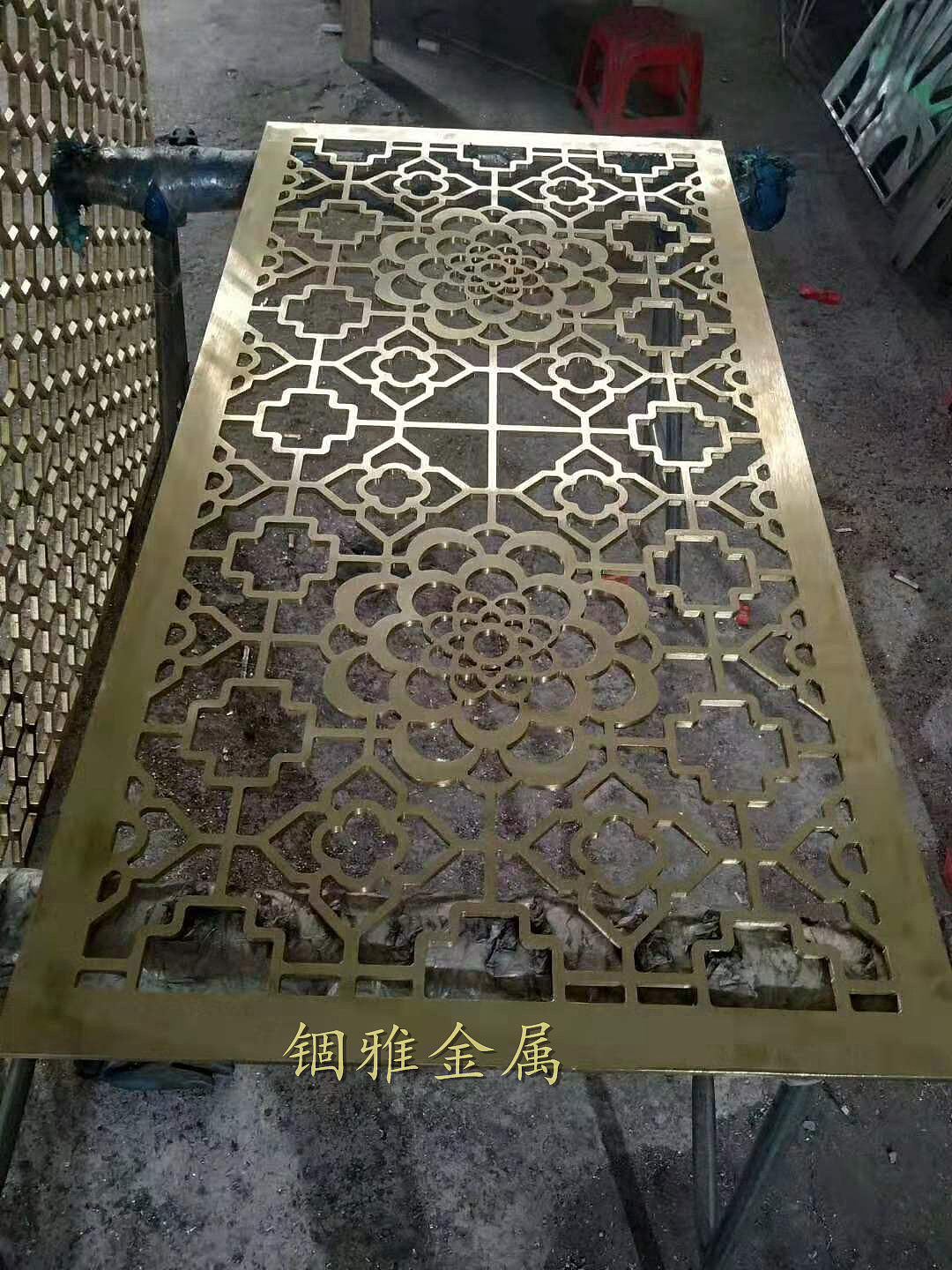 高端家居装饰仿古铜铜艺雕花屏风,纯铜雕刻镂空花格