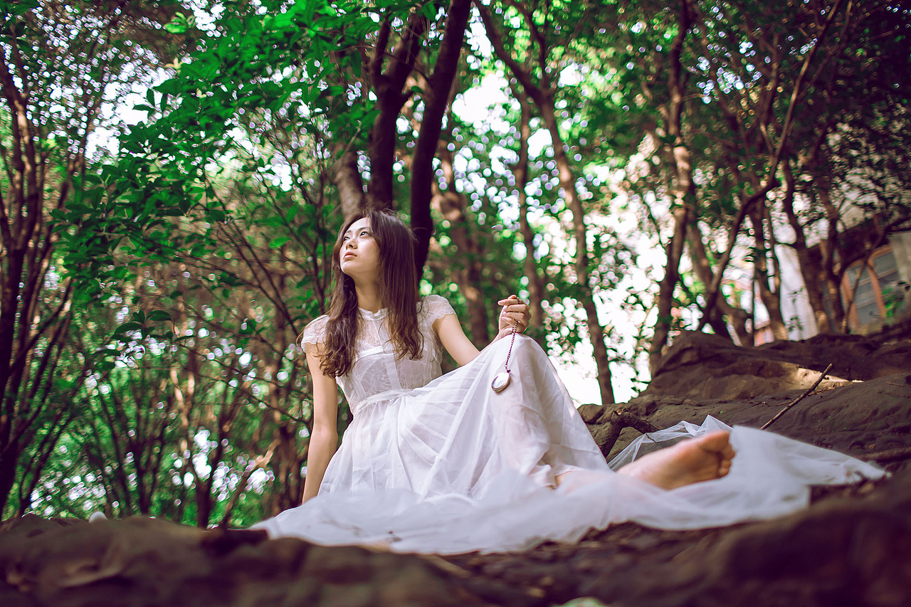 林子里的少女（图ZMjg2NTc1MTI=） - 人像摄影 - 站酷设计师西瓜不要太郎原创素材 - 站酷ZCOOL