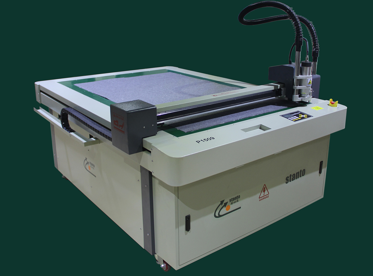 自动模板雕刻机|服装|配饰|思坦途stanto - 原创作品 - 站酷 (zcool)