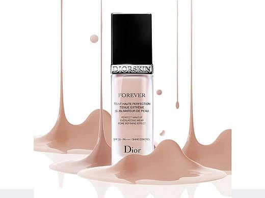 凝脂恒久钻肌保湿粉底液详情