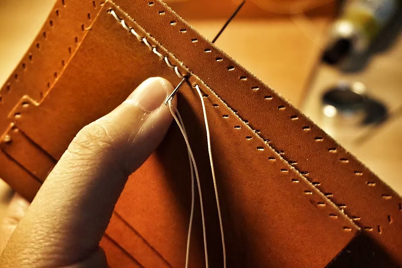 自制DIY包包|在家也能学习做出一款精致的纯手工皮钱包 - 知乎