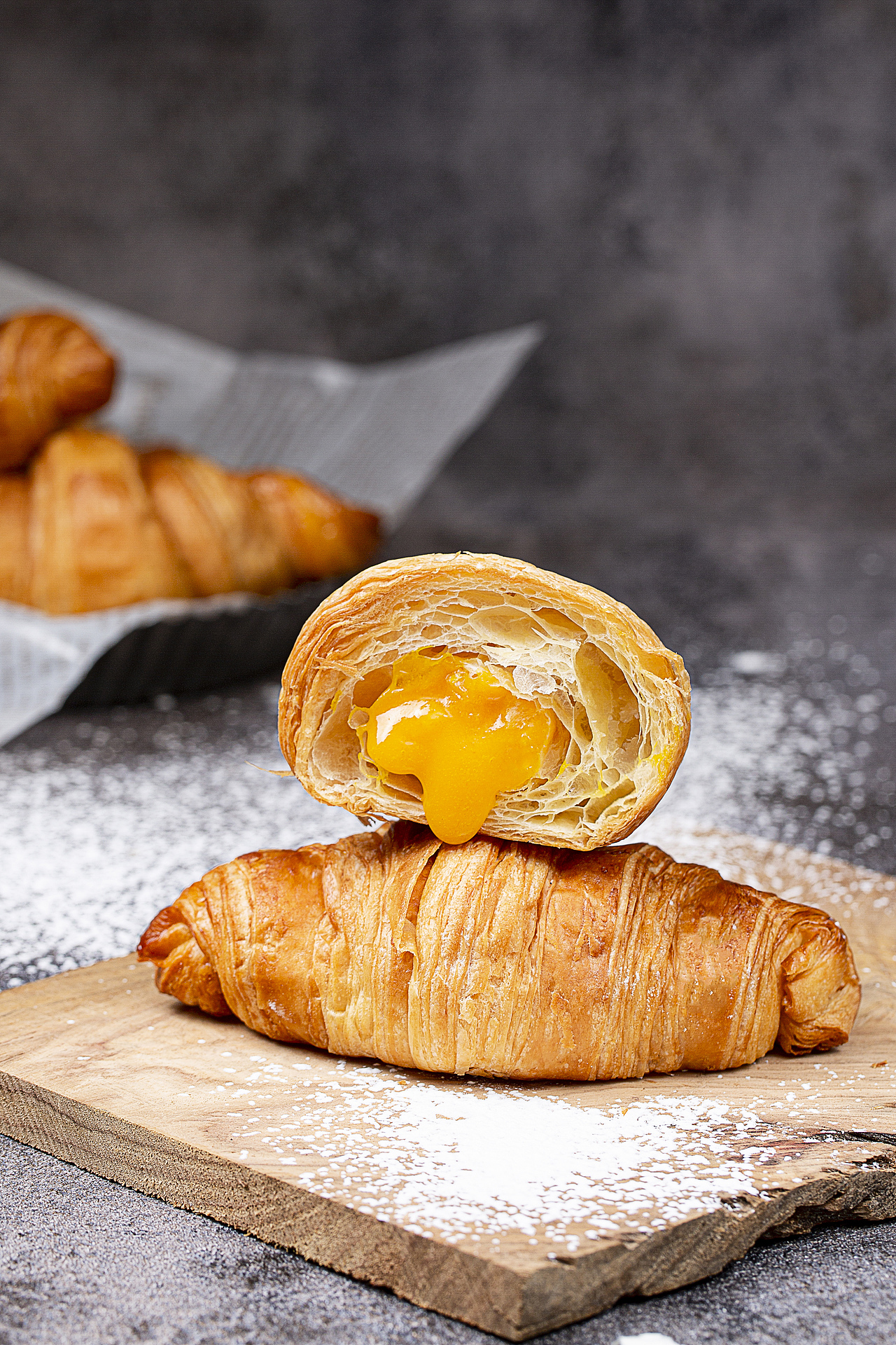 面包牛角包|摄影|美食摄影|壹忛文化传媒_原创作品-站酷zcool