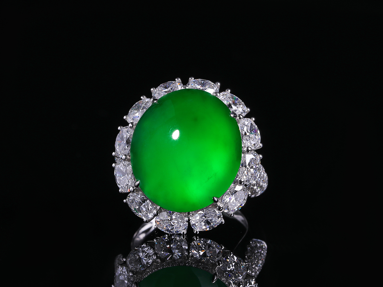 翡翠戒指（图ZMTk5NzYzMDM2） - 产品摄影 - 站酷设计师佐裔原创素材 - 站酷ZCOOL