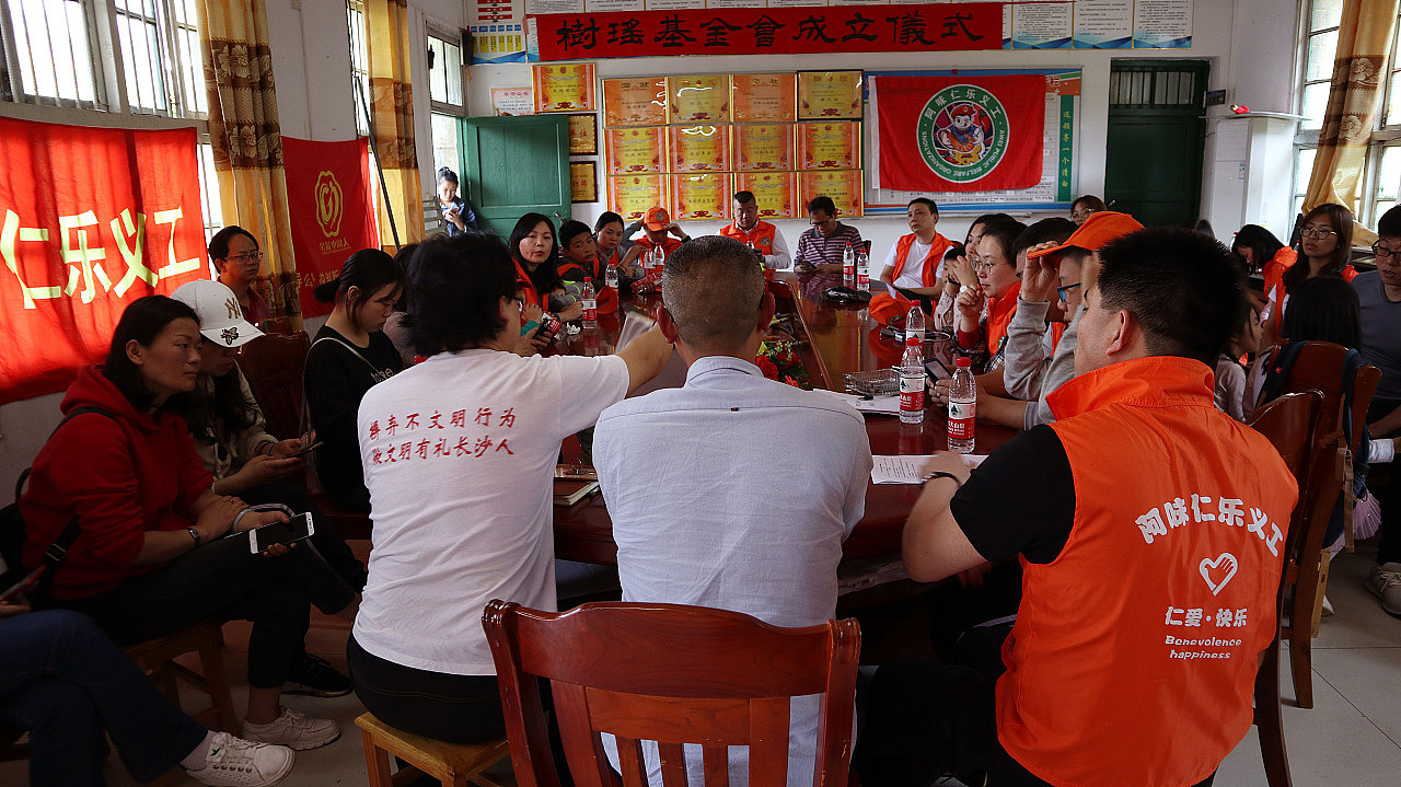 阿味大虾火锅连锁品牌素材图 - 素材网