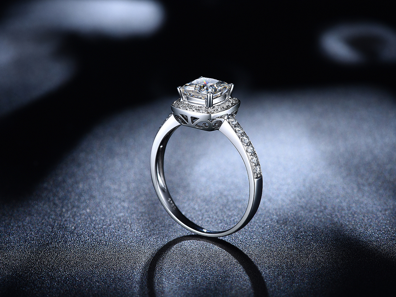 珠宝拍摄修图莫桑石莫桑钻戒指旧图日常白底场景图