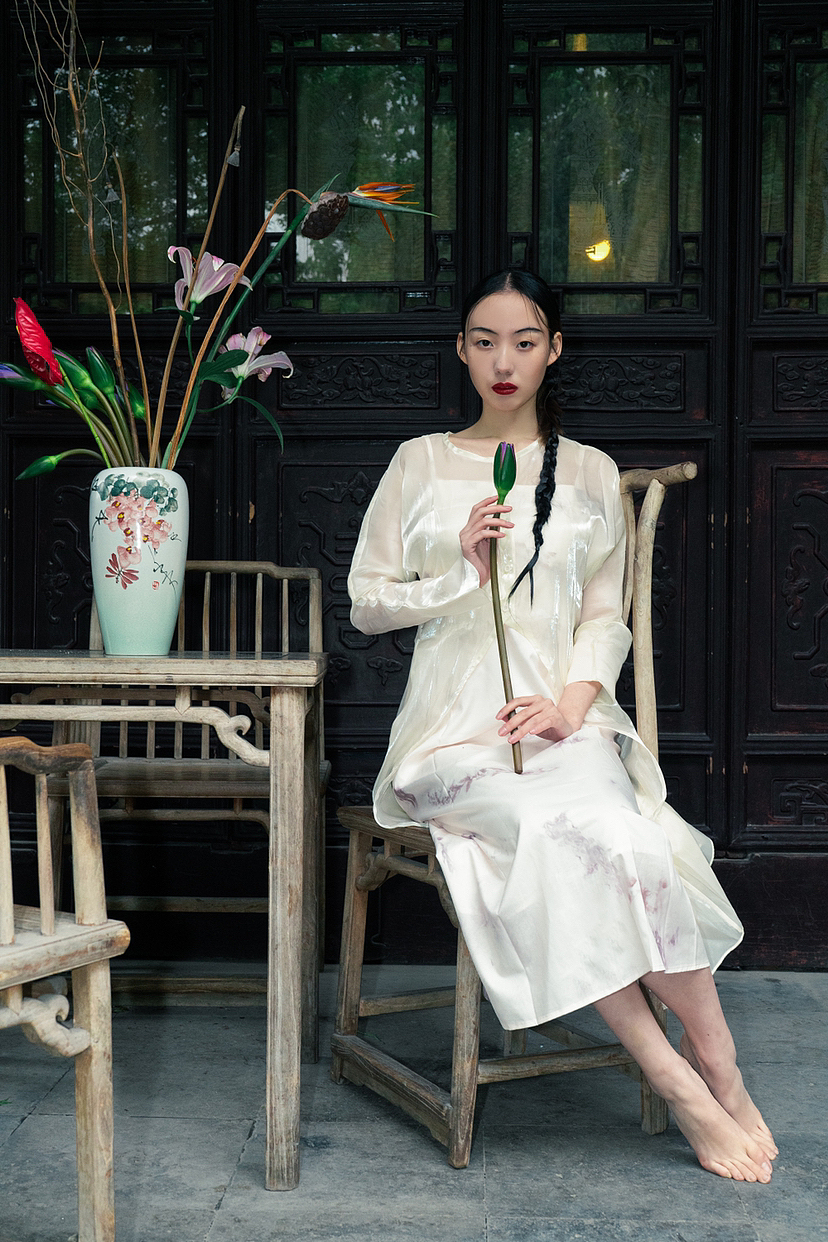 新中式人像服装摄影|骨子里的东方美（图ZMzM5OTY4NDg0） - 人像摄影 - 站酷设计师辛xxyu原创素材 - 站酷ZCOOL