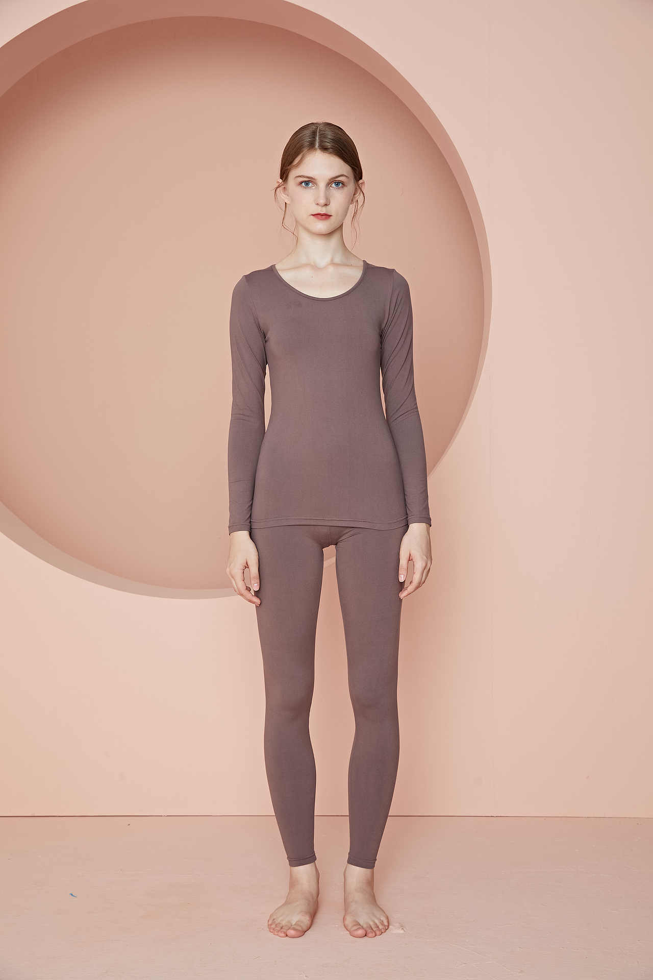 电商内衣修褶皱