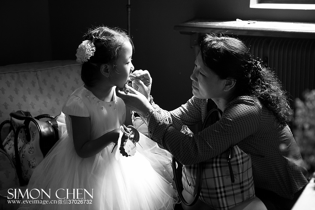 【爱在仙踪-果园西餐厅】纪实婚礼摄影跟拍作品陈昕Simon Chen伊视觉摄影（图ZMjU1OTIyMjA=） - 人像摄影 - 站酷设计师婚礼摄影师陈昕原创素材 - 站酷ZCOOL