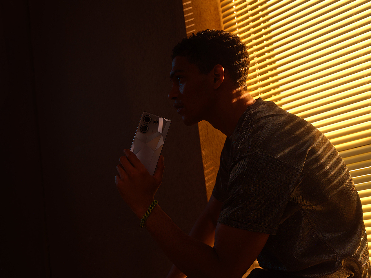 CAMON X Mr.Doodle 原图和成片 Night（图ZMzQ2ODcxNjk2） - 人像摄影 - 站酷设计师摄影师张开原创素材 - 站酷ZCOOL