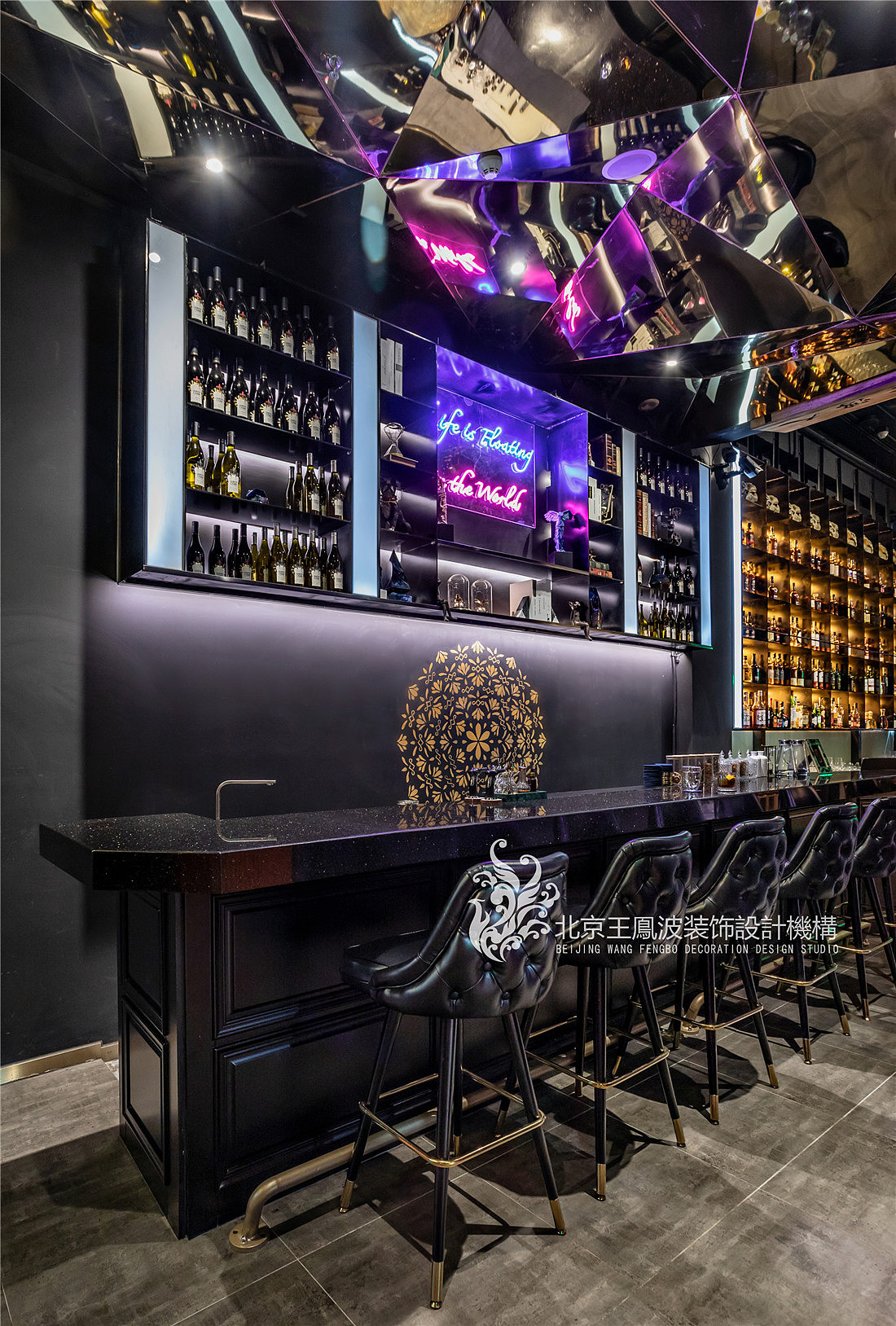 商业空间的一股清流 --- 木蘭酒吧