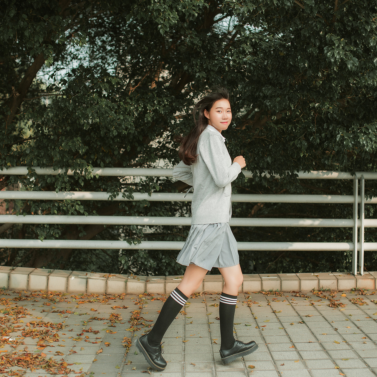 「冬日午后，時(shí)光清淺 」（圖ZNjkwODAzMDQ=） - 人像攝影 - 站酷設(shè)計(jì)師攝影師仁聰原創(chuàng)素材 - 站酷ZCOOL