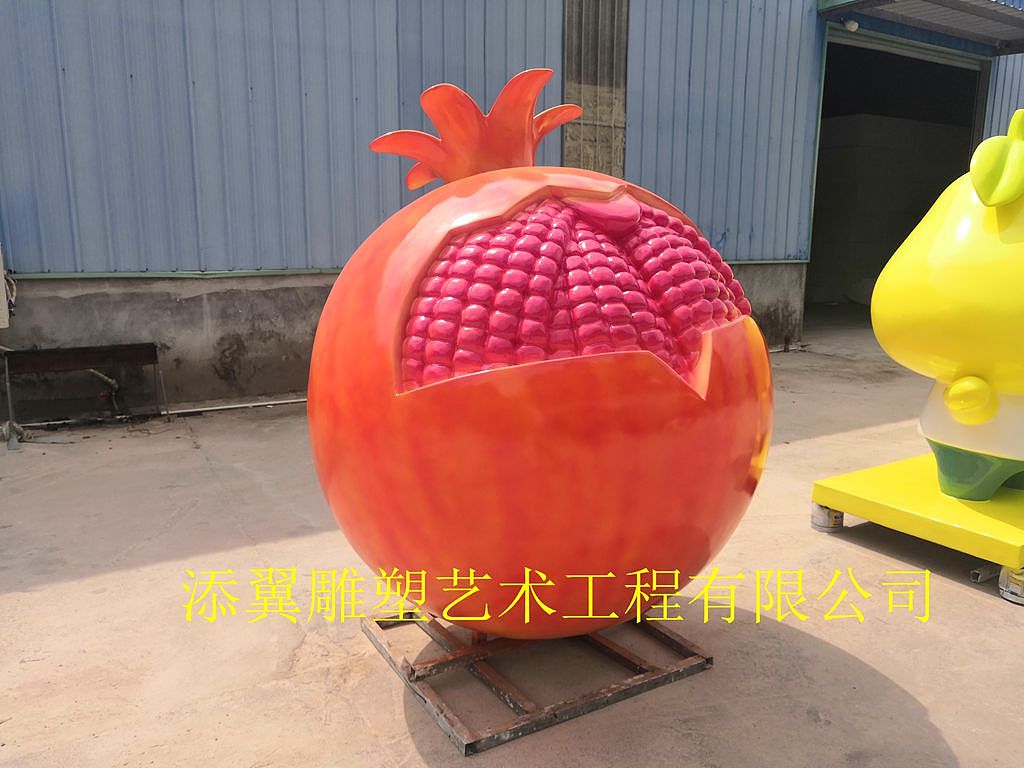 熟裂开味甜香爽口玻璃钢石榴造型雕塑农业采摘观光园