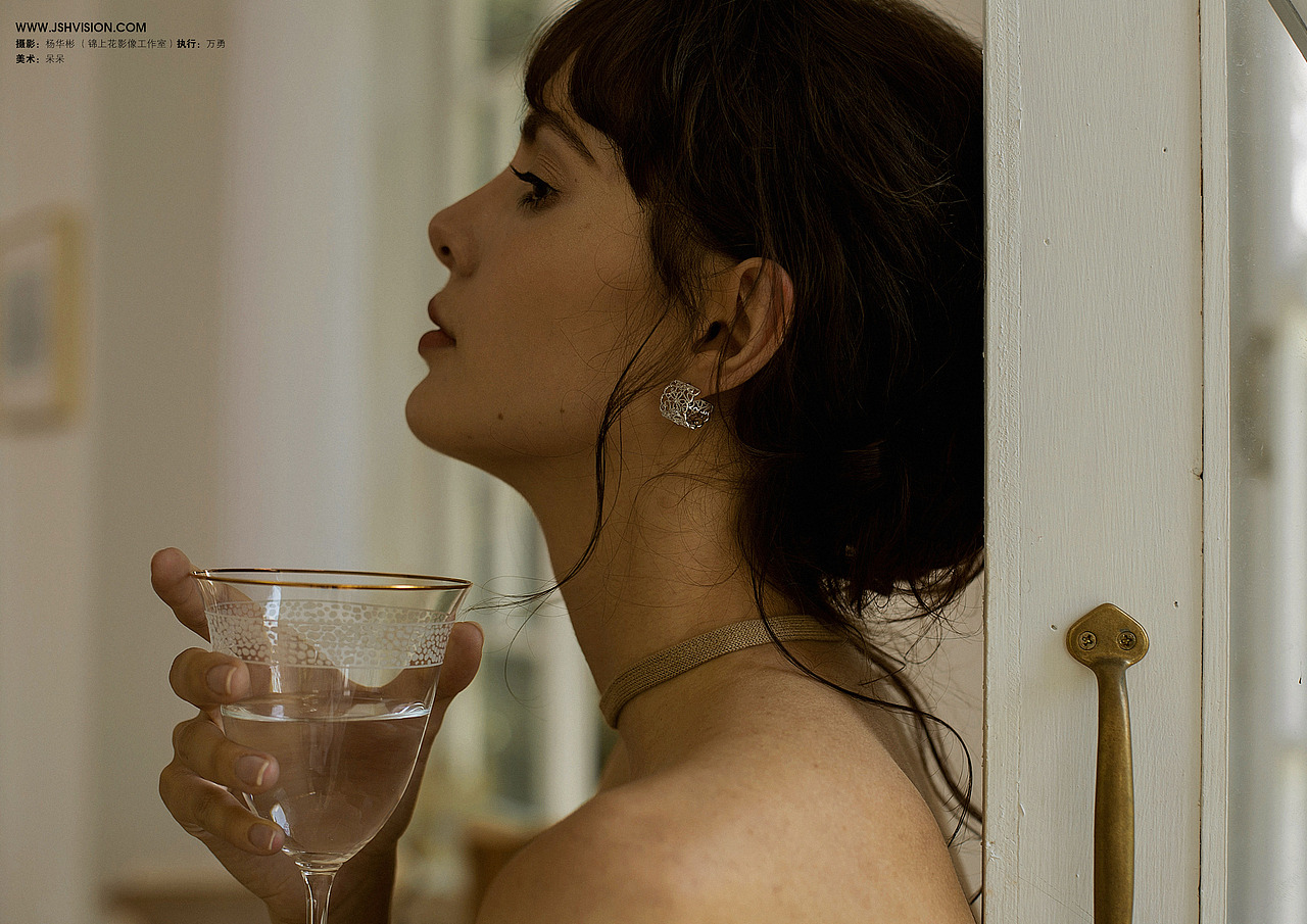 她的南法假期｜PNJewelry（图ZMTI5MTcxMzEy） - 时尚/艺术摄影 - 站酷设计师杨华彬原创素材 - 站酷ZCOOL