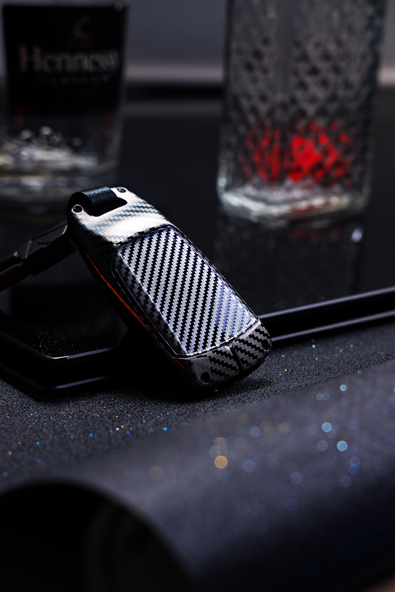 碳纤纹理汽车钥匙包拍摄静物产品拍照（图ZMjM3MzM1MjA0） - 产品摄影 - 站酷设计师63号原创素材 - 站酷ZCOOL