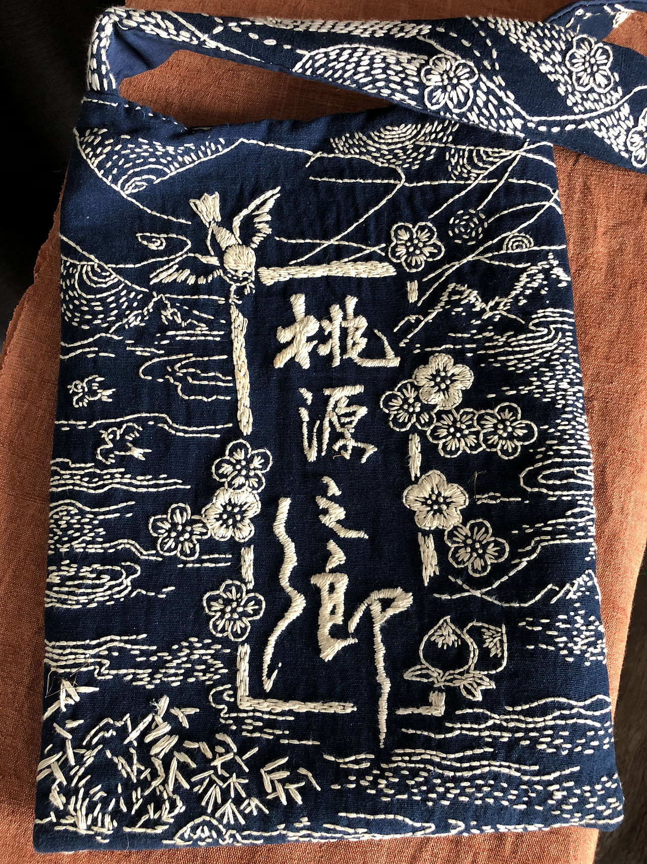 植物染蓝染纯手工原创刺子绣刺绣包--桃花源系列