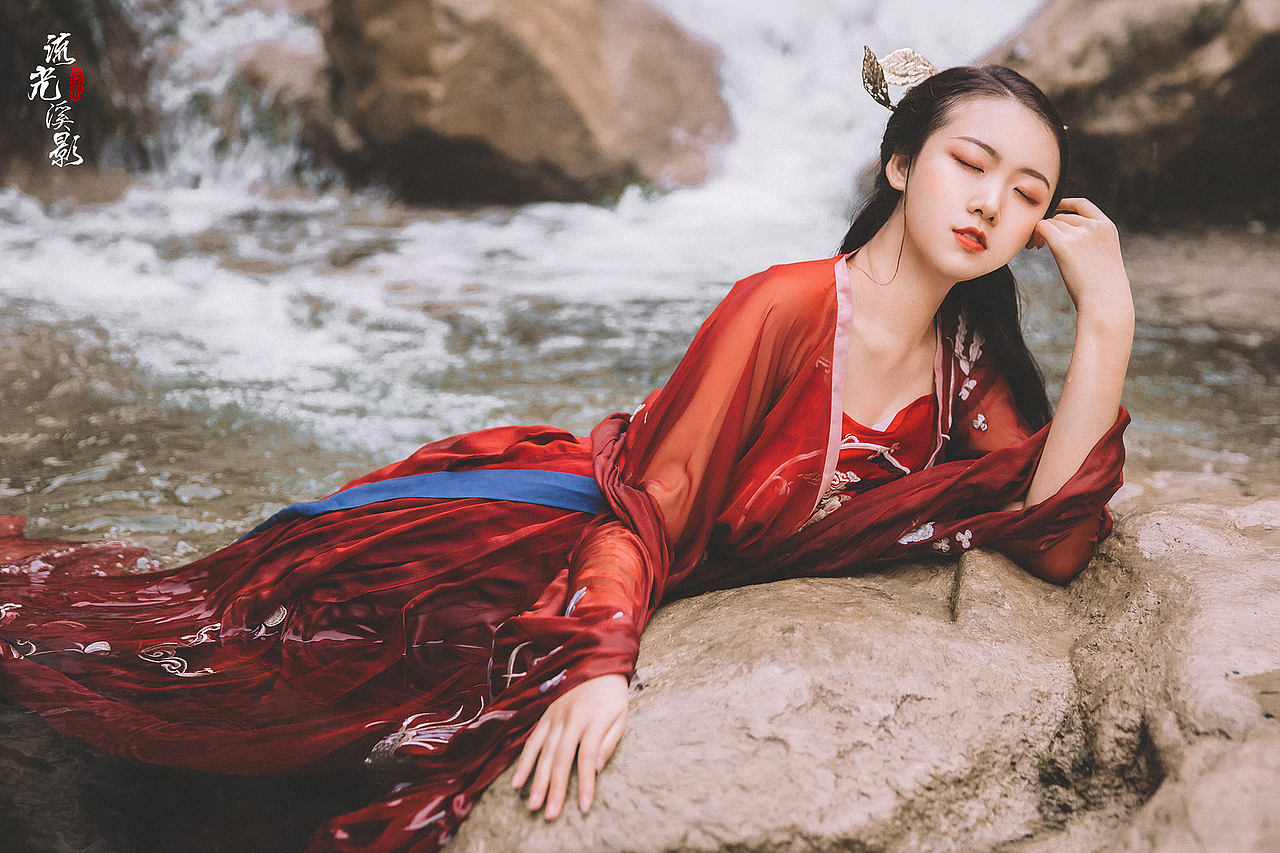 【流光】（图ZMTQ3NTQ3MDIw） - 人像摄影 - 站酷设计师太阳井原创素材 - 站酷ZCOOL