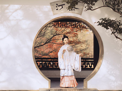 临江秋枫