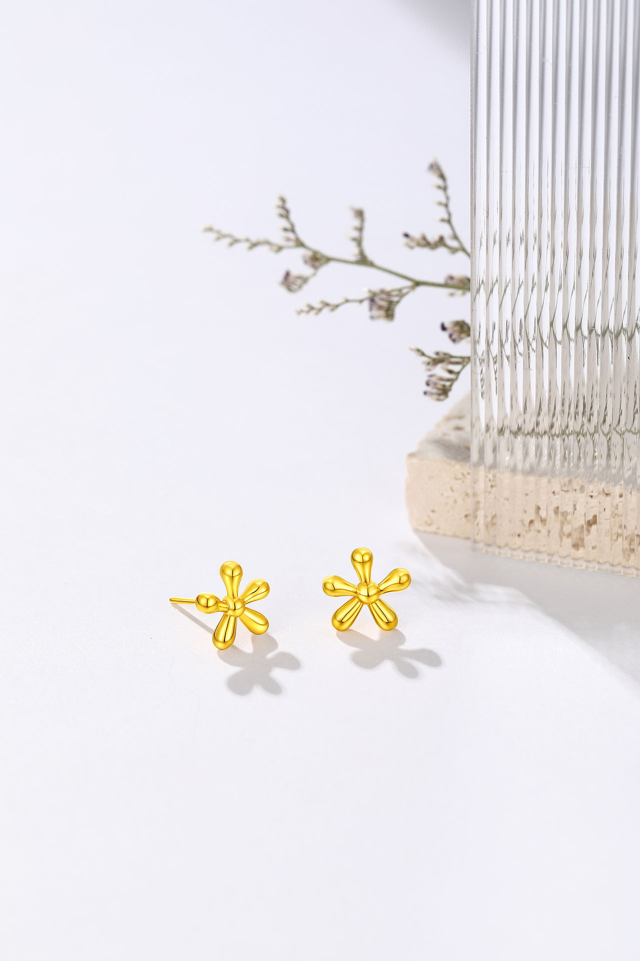 黄金花型耳钉（2022-7-2）（图ZMzA3MjYwMDcy） - 产品摄影 - 站酷设计师deshion大胜原创素材 - 站酷ZCOOL