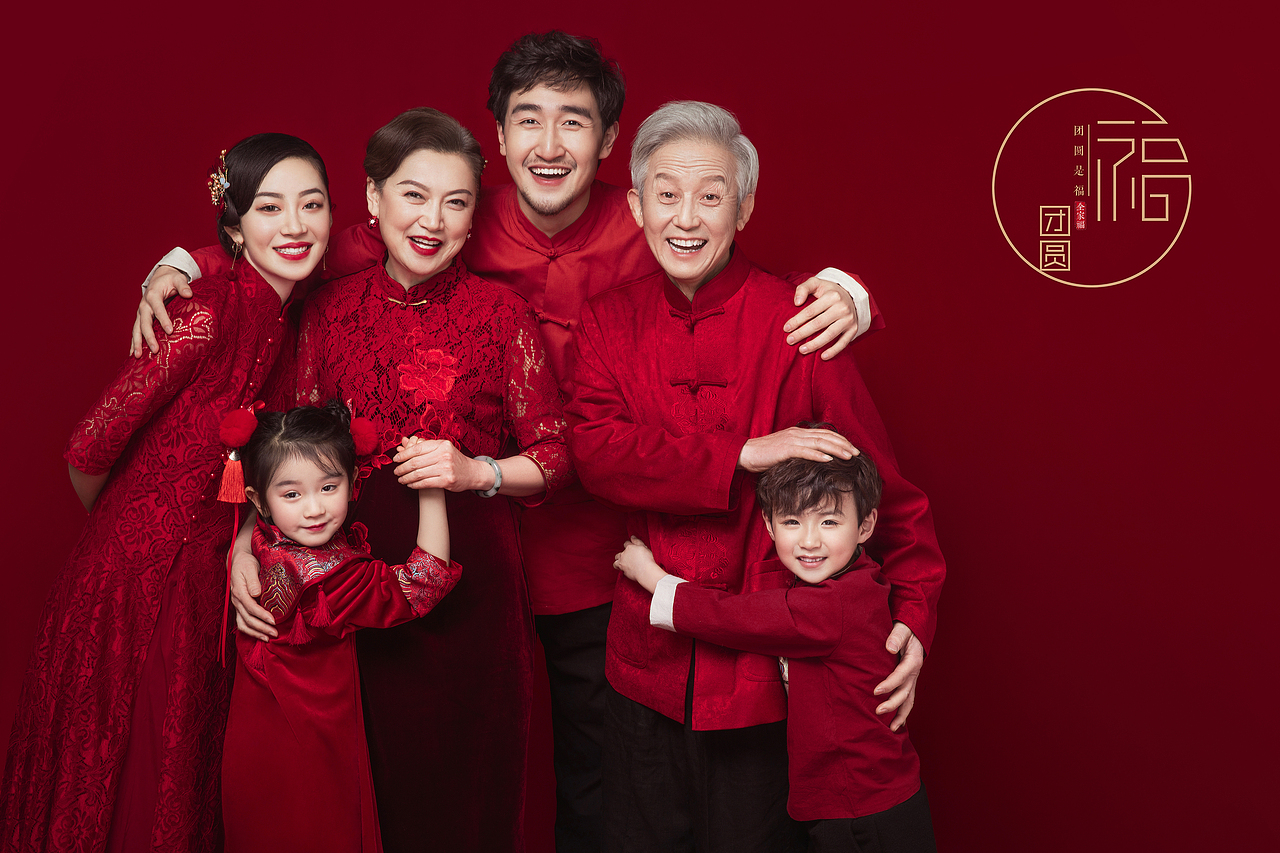 青岛全家福（图ZMjI0NTkwNzQ0） - 人像摄影 - 站酷设计师御家摄影原创素材 - 站酷ZCOOL