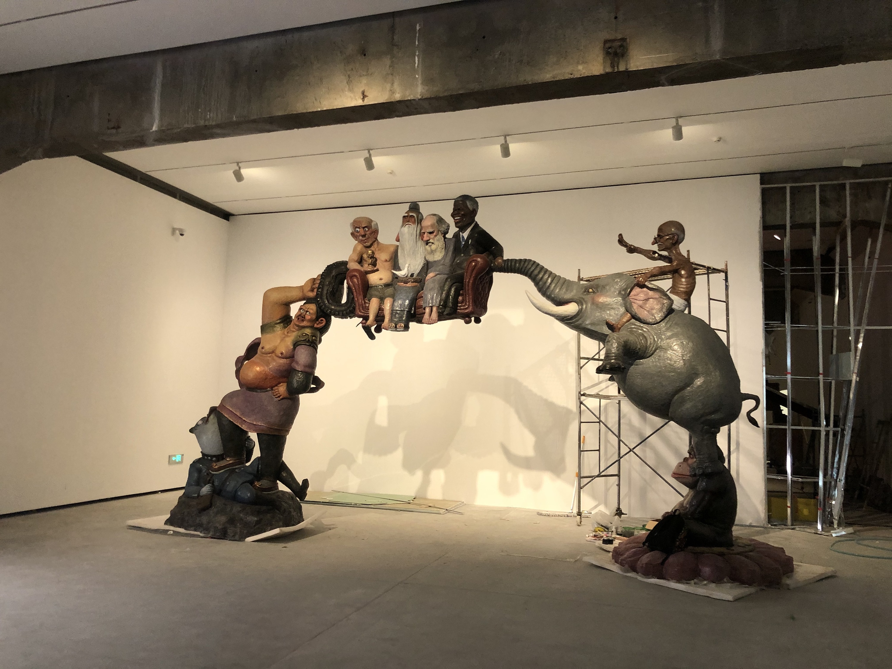 大型雕塑作品展将于12月-29日在北京民生美术馆开幕，京美视觉团队执行视觉呈现