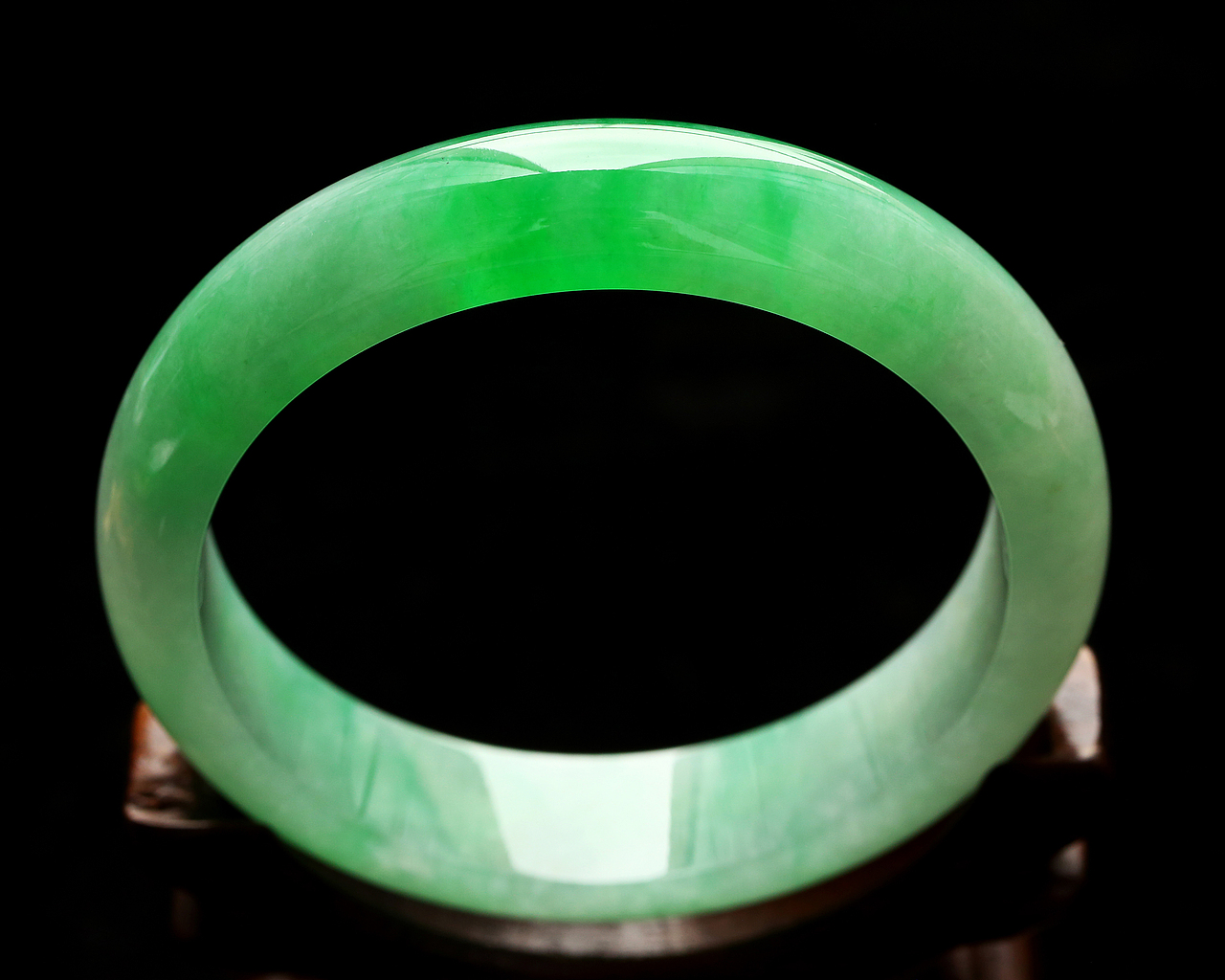 翡翠（图ZMTE3OTUwMzI0） - 产品摄影 - 站酷设计师嘟嘟zzZzZ原创素材 - 站酷ZCOOL