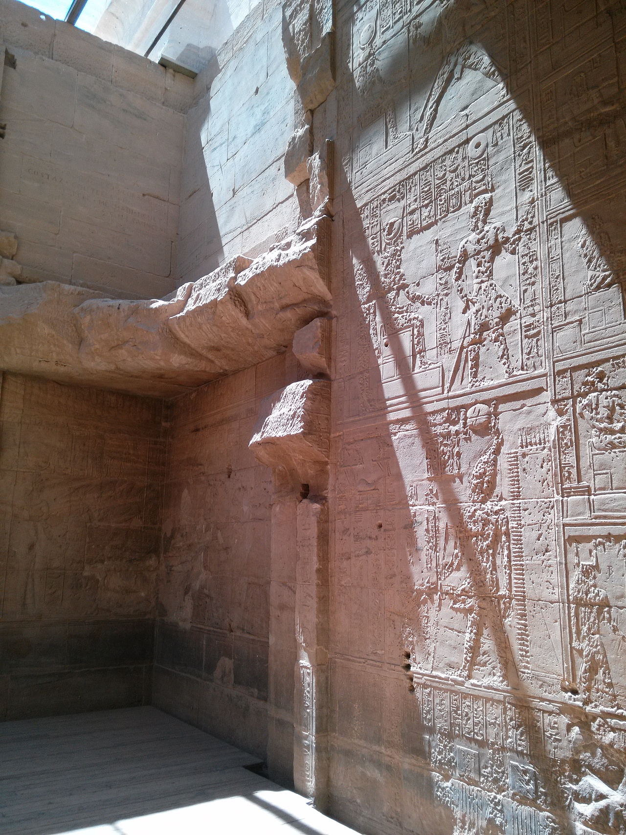 【探寻最古老的VI旅程】设计师蜜月游记一