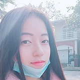 牵着猫散步的鱼的头像
