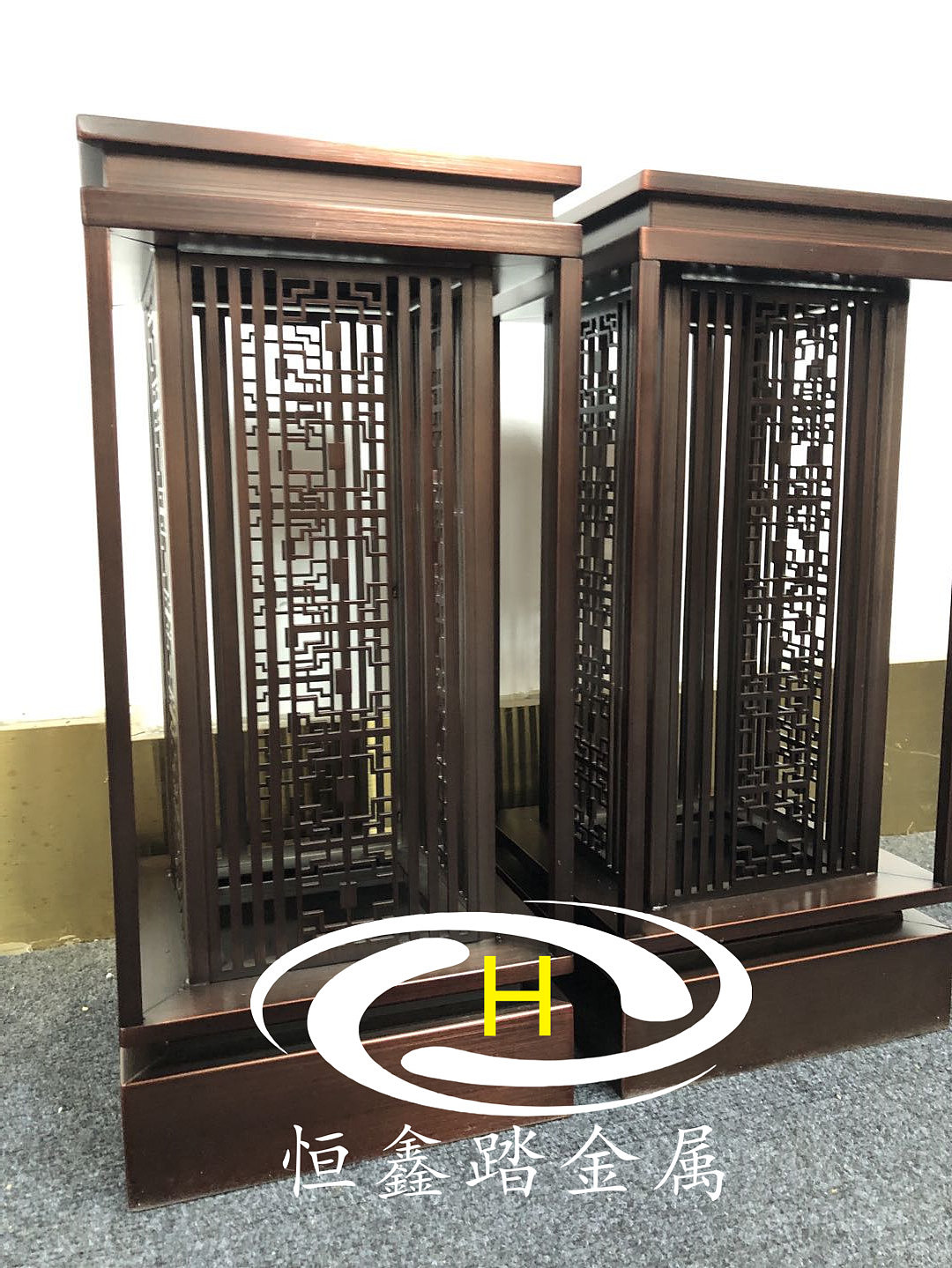 售楼部仿古铜不锈钢草地灯 户外别墅庭院灯的设计探析