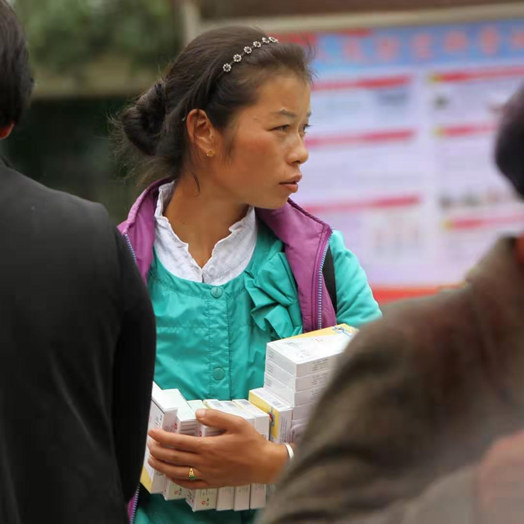 人文纪实 我在义诊现场