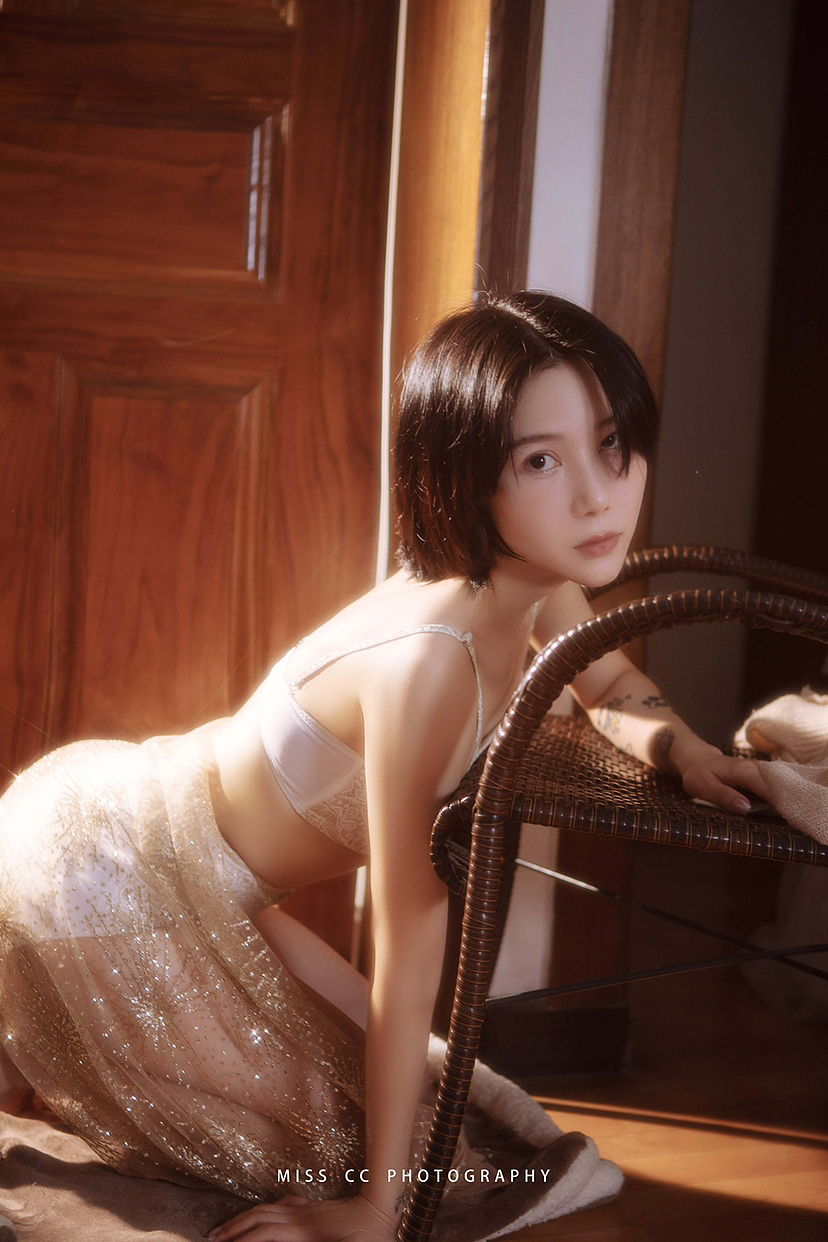 光的颜色（图ZMzE2NjE2MDMy） - 人像摄影 - 站酷设计师CC小姐呀原创素材 - 站酷ZCOOL