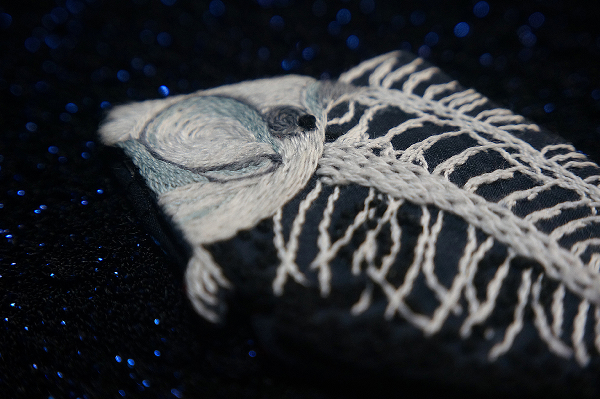 原创手工刺绣双面书签:鱼&骨