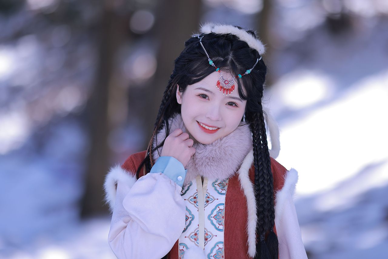 雪地里的西周九公主（图ZMjg1MTAxMDcy） - 人像摄影 - 站酷设计师猫南北睡不醒原创素材 - 站酷ZCOOL