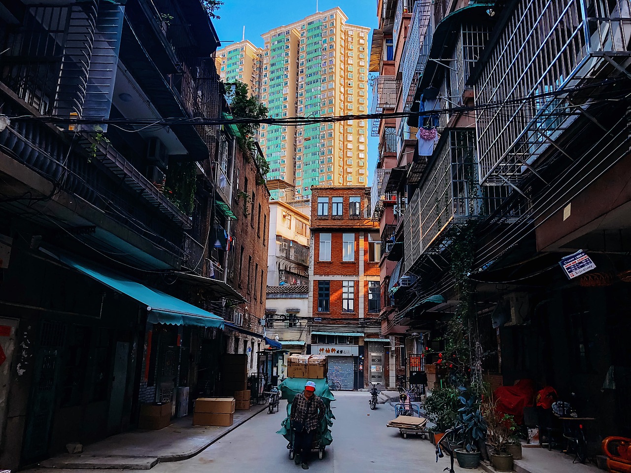 广州 阳光洒落的高第街|摄影|人文/纪实摄影|chotsins_原创作品-站酷(