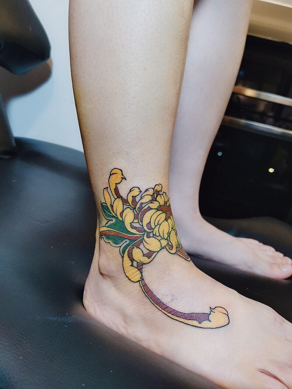 脚背菊花刺青