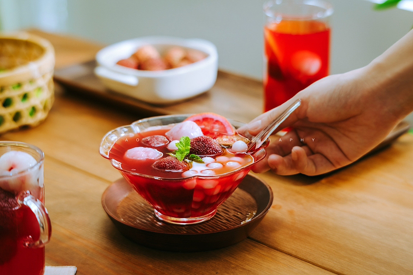 美食摄影 |杨梅荔枝饮（图ZMzQzMjcxMzQ0） - 美食摄影 - 站酷设计师Liao_Yang原创素材 - 站酷ZCOOL