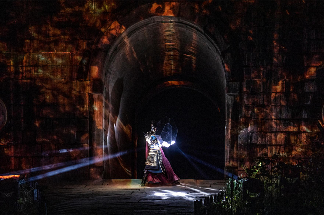 剑门长歌-山体实景崖壁灯光秀（图ZMjU5OTg3MTQ4） - 舞台美术 - 站酷设计师Dannys1982001原创素材 - 站酷ZCOOL