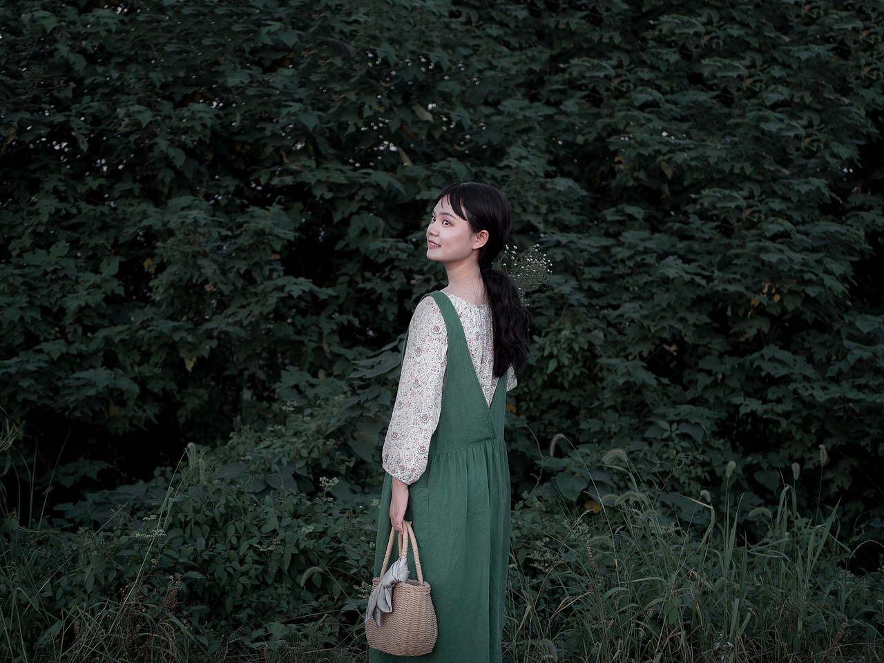 天街小雨润如酥~（图ZMzM0NjYyMDMy） - 人像摄影 - 站酷设计师冰岛气泡原创素材 - 站酷ZCOOL