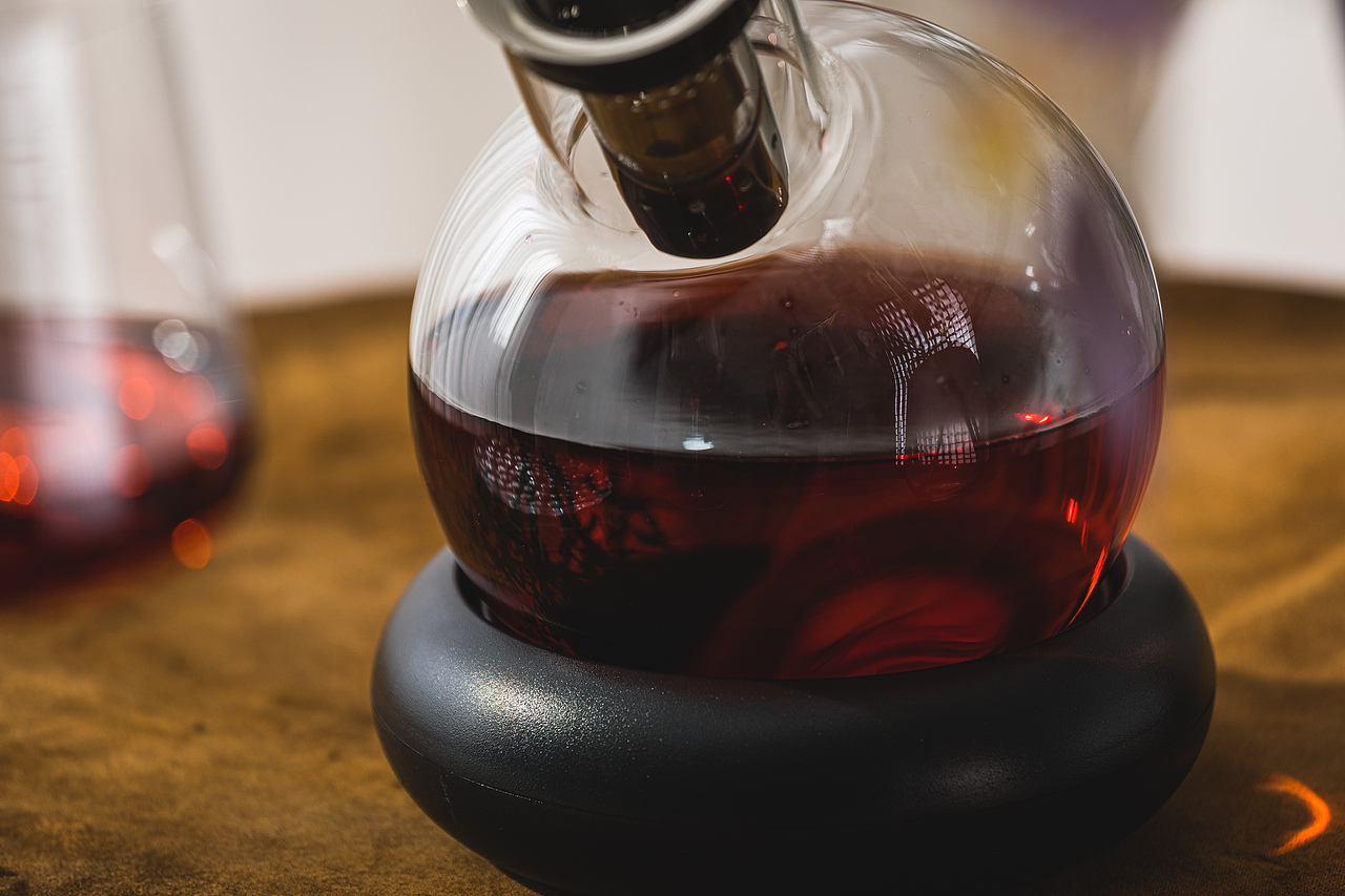 《60 km/h》| 冰镇醒酒器 | 红酒 | 酒杯 | 高脚杯