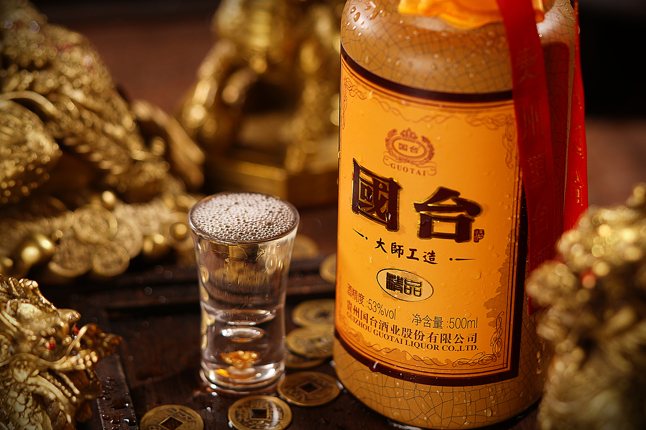 白酒拍摄国台大师工造精品酱香酒