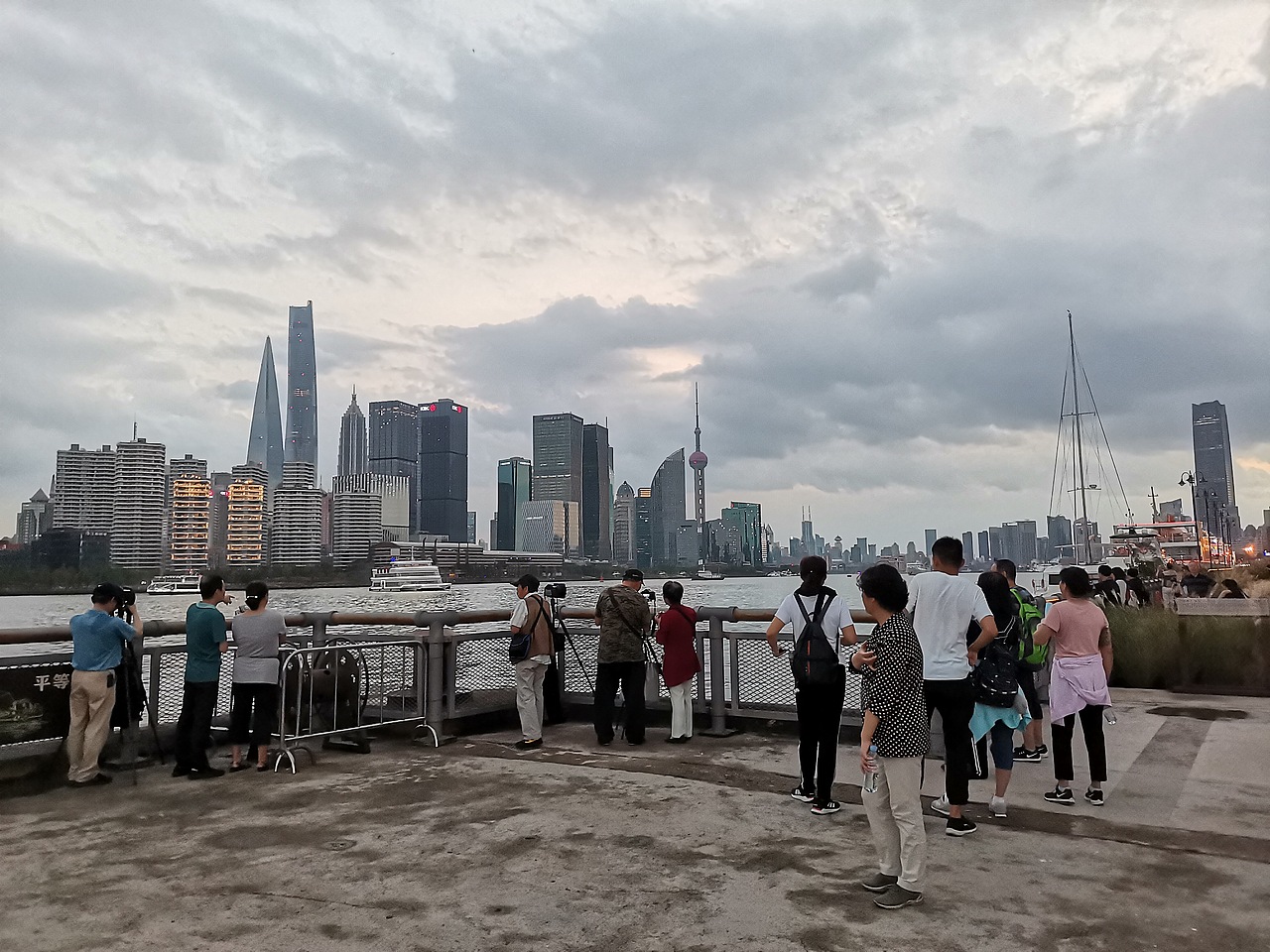 双11手机摄影街拍（图ZMTgzMzA5MDky） - 人文/纪实摄影 - 站酷设计师pigtruman原创素材 - 站酷ZCOOL