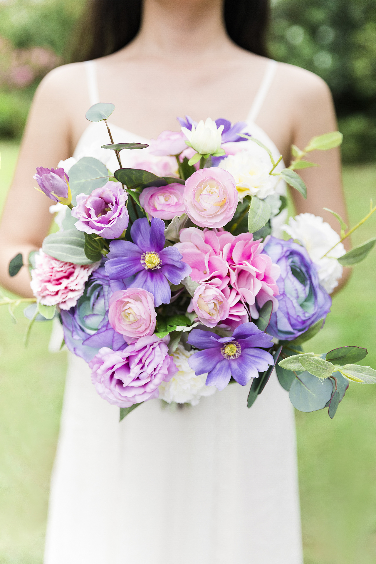 夏日里的清新手捧花