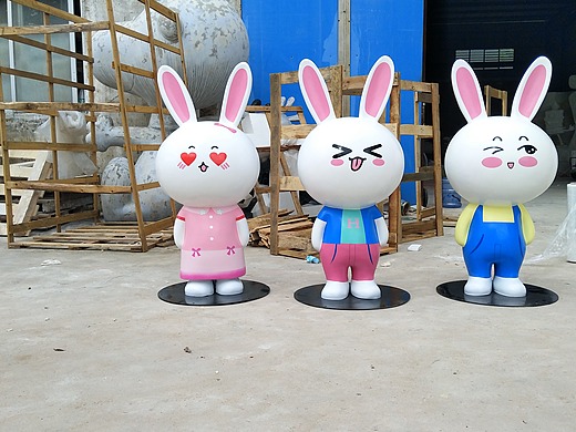 玻璃钢兔子卡通造型雕塑  ip吉祥物公仔  动物雕塑
