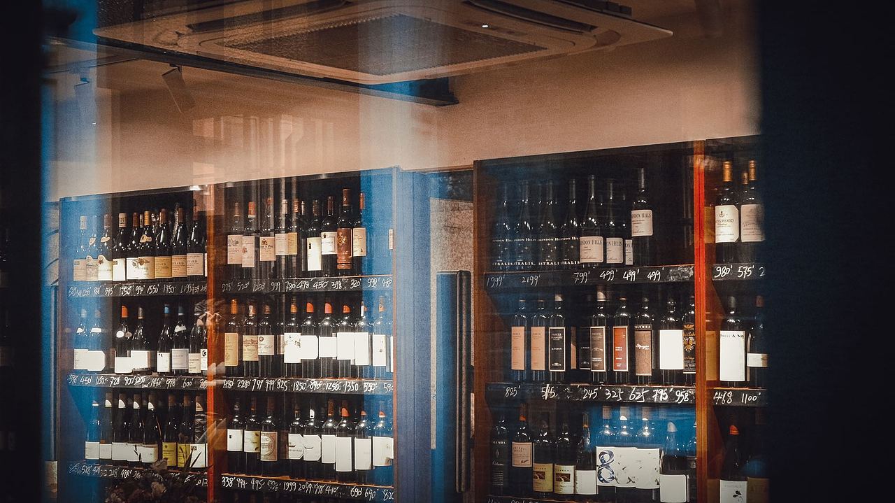 武康路众生相（图ZMjI0MTMzNTky） - 人文/纪实摄影 - 站酷设计师訑不疑原创素材 - 站酷ZCOOL