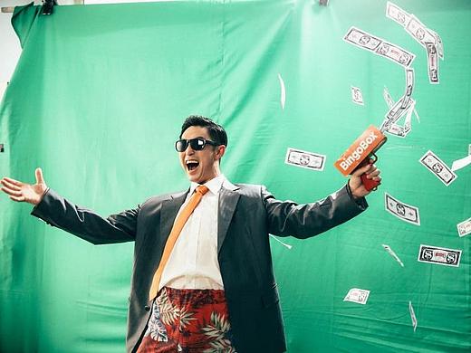 缤果盒子创意广告（个人主页-ZMzUwNTQ2MDA=） - 宣传片 - 站酷设计师PS操作员原创素材 - 站酷ZCOOL