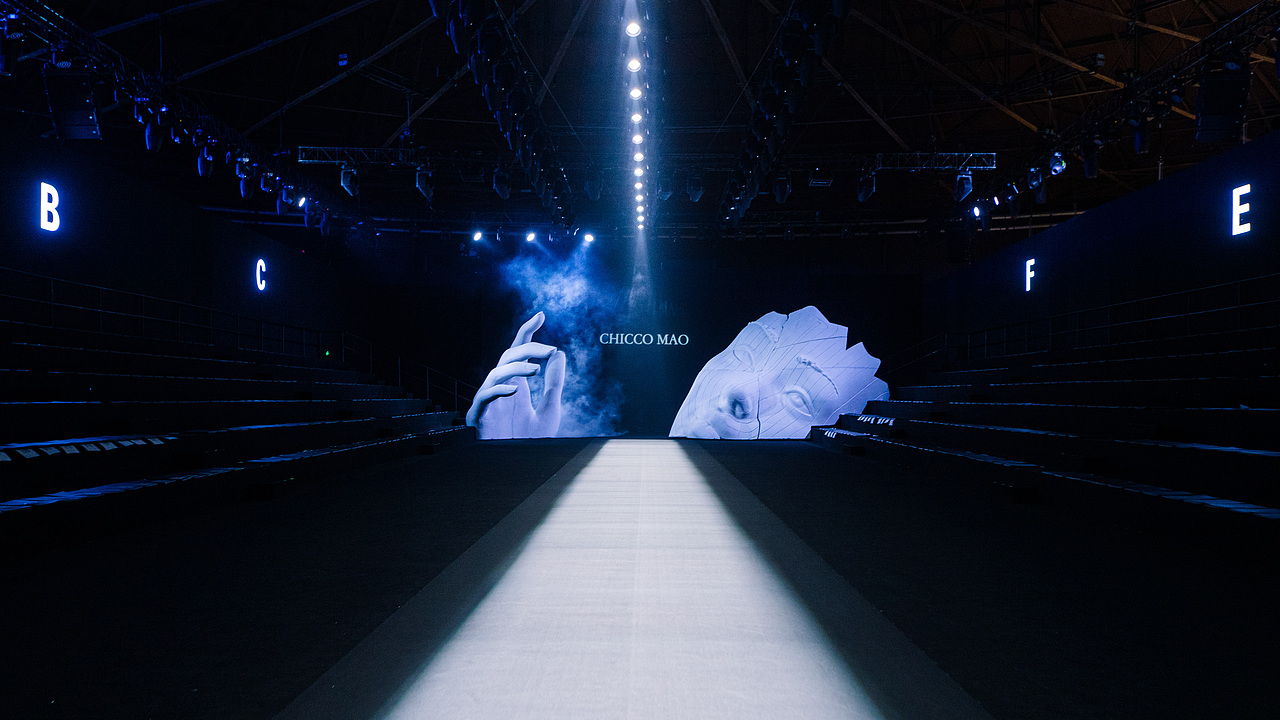 CHICCO MAO 2022春夏时装新品大秀×秀场设计（图ZMjg2OTQ1NjAw） - 舞台美术 - 站酷设计师QQXX工作室原创素材 - 站酷ZCOOL