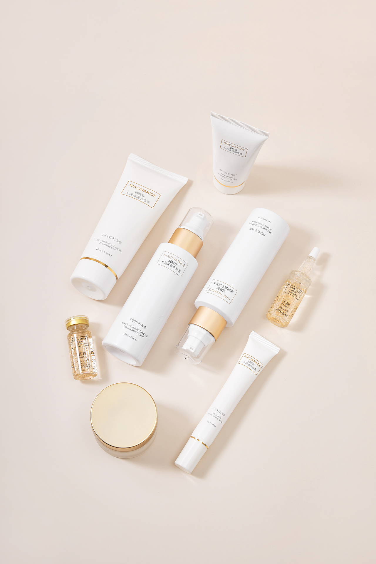 氨基酸洗面奶 護(hù)膚化妝品攝影，靜物產(chǎn)品攝影（圖ZMjkzMTYzODg4） - 產(chǎn)品攝影 - 站酷設(shè)計(jì)師飛魚(yú)攝影原創(chuàng)素材 - 站酷ZCOOL