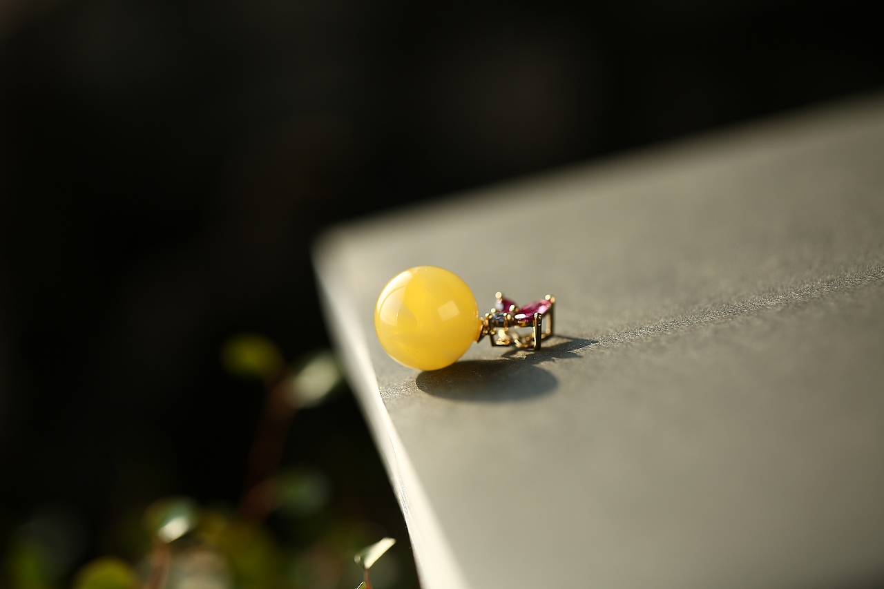 蜜蜡（图ZOTg3MzMyNjQ=） - 产品摄影 - 站酷设计师摄影师徐新全原创素材 - 站酷ZCOOL